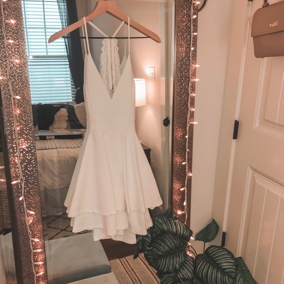 Windsor Dresses & Skirts - Windsor White V Neck Mini Dress w Lace Back Detail